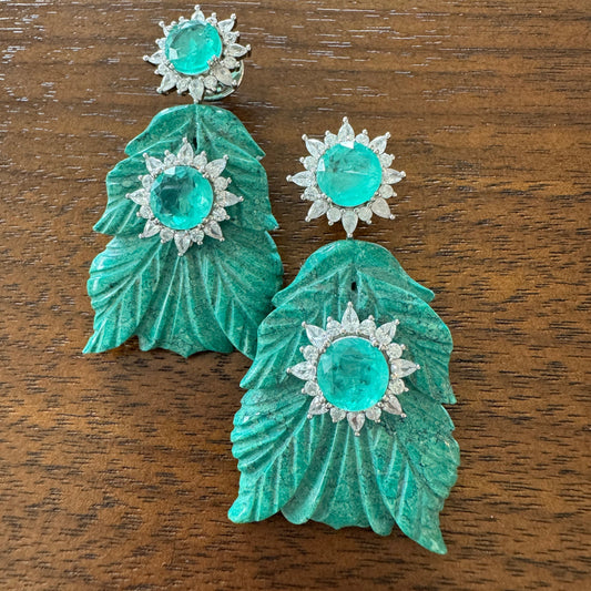 Earrings in natural stone